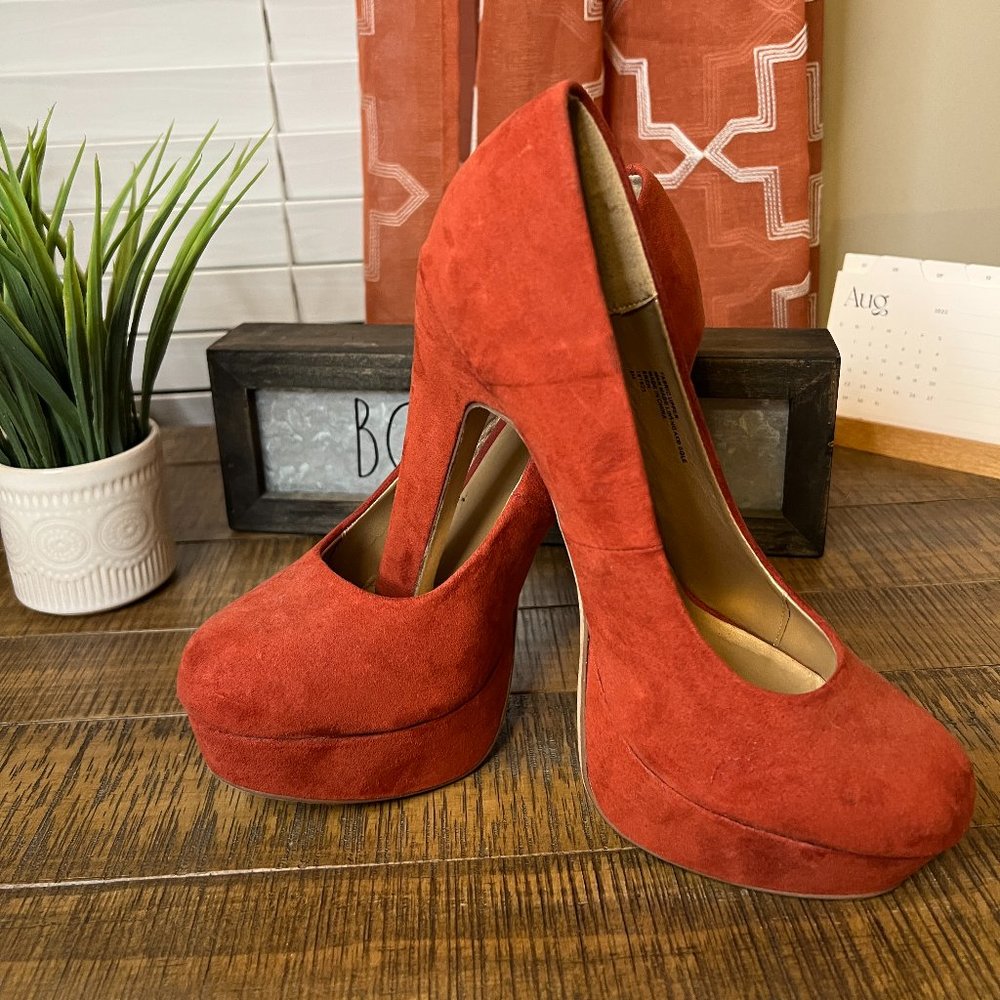 Platform Pumps - Picture 1 of 4